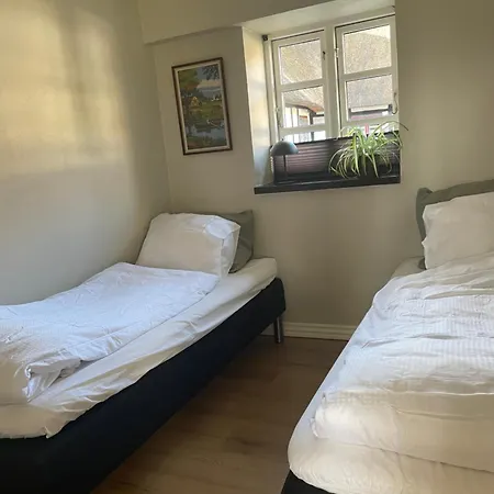 Baekgaarden 3 - Old Couette-café 4*